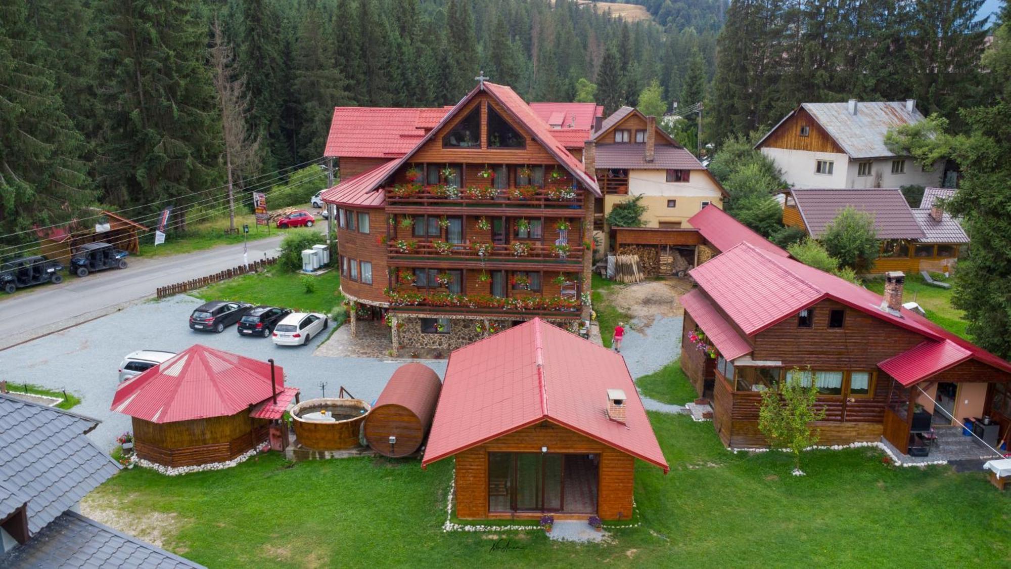 Casa Binu Hotel Arieşeni Екстериор снимка