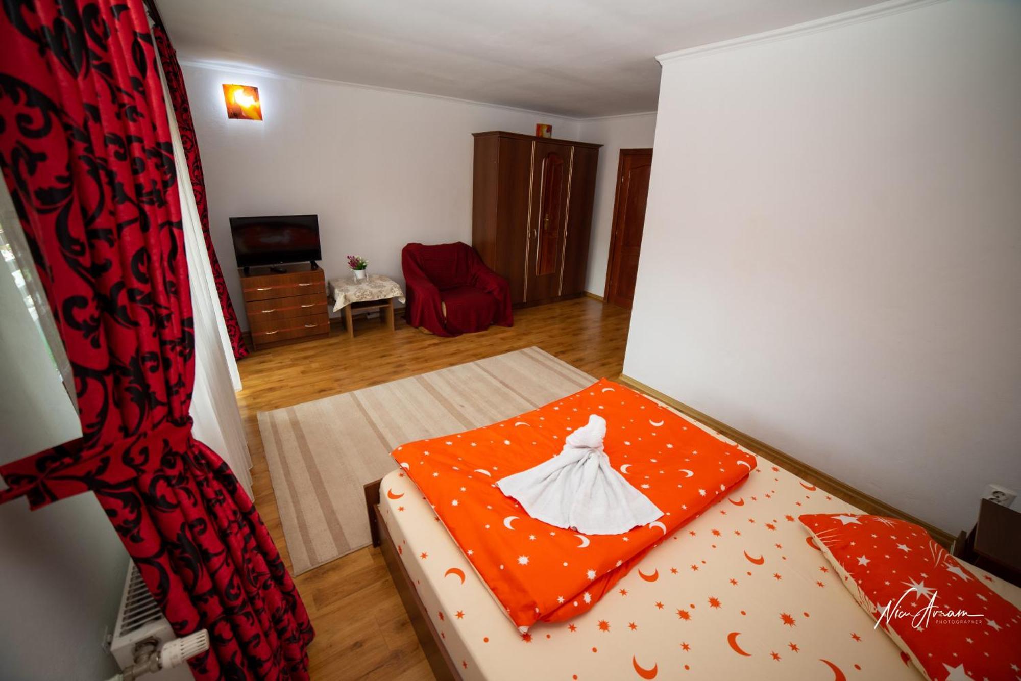 Casa Binu Hotel Arieşeni Екстериор снимка