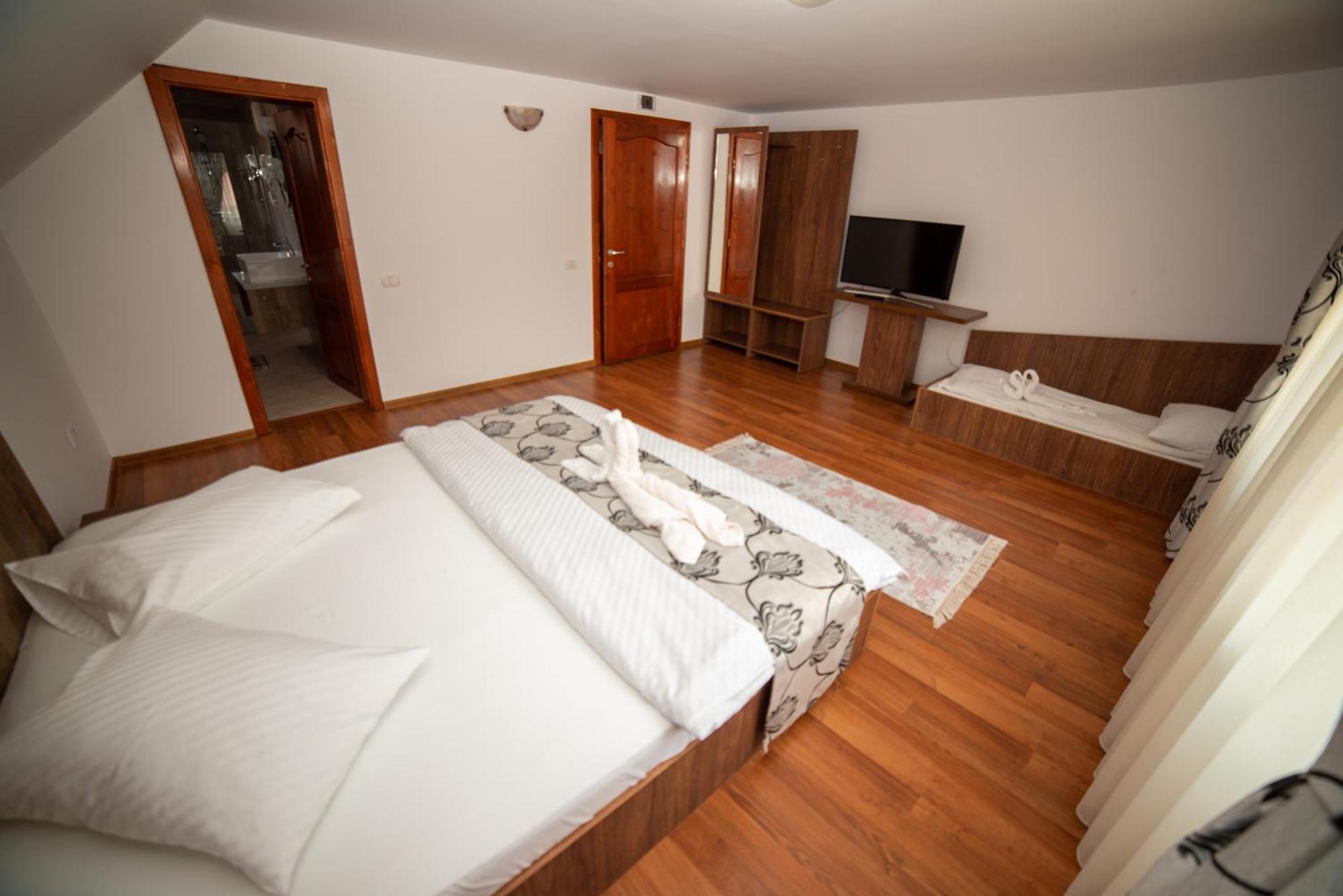 Casa Binu Hotel Arieşeni Екстериор снимка