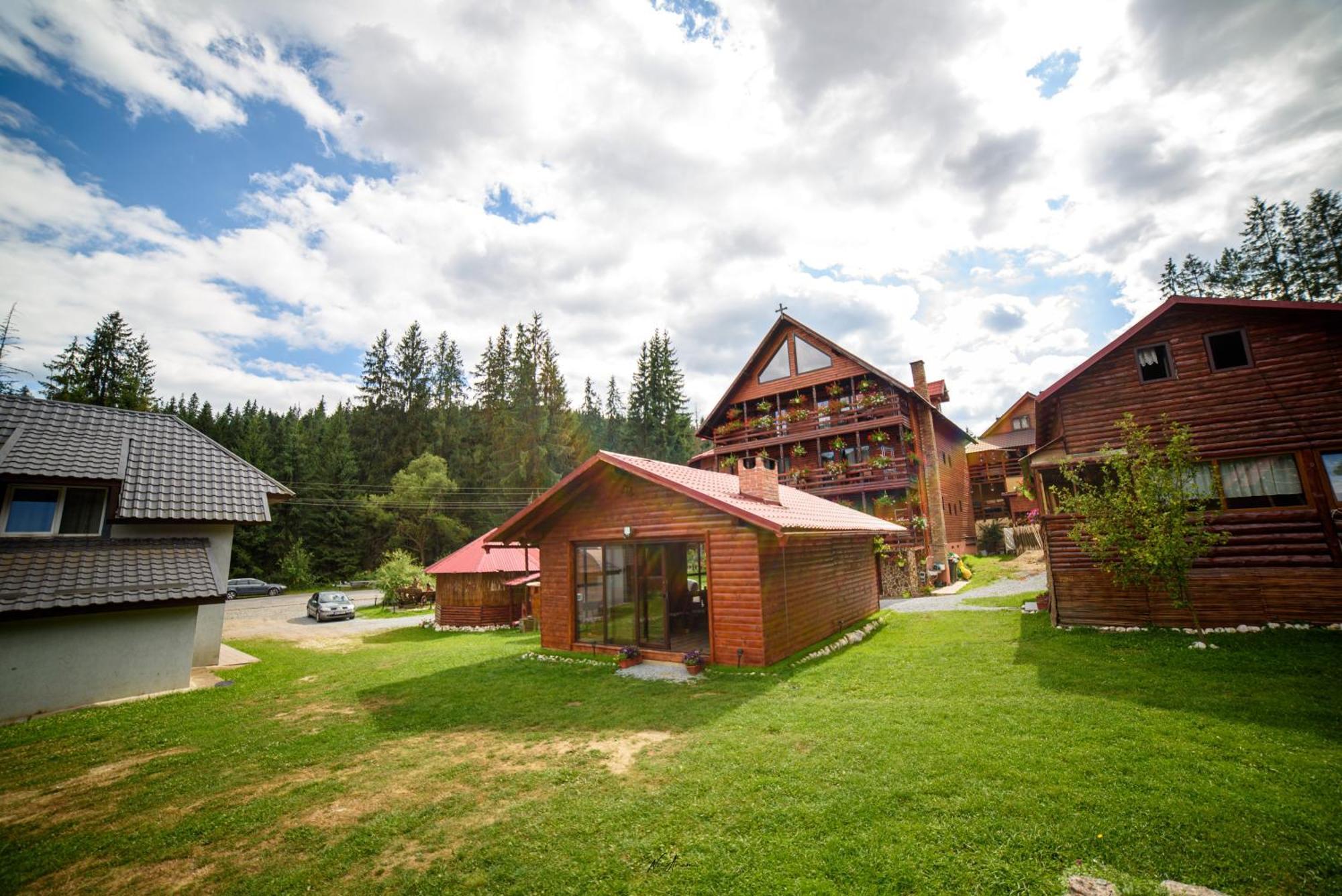 Casa Binu Hotel Arieşeni Екстериор снимка