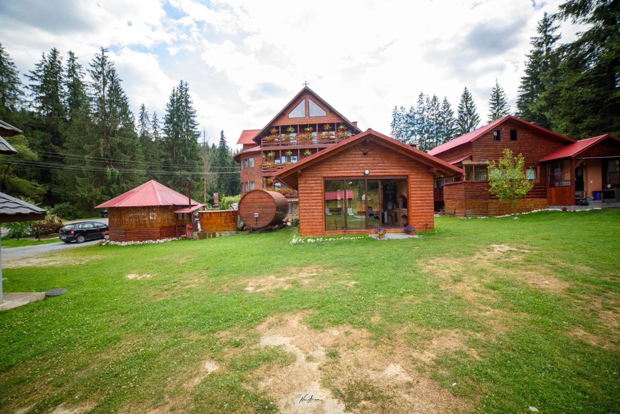 Casa Binu Hotel Arieşeni Екстериор снимка