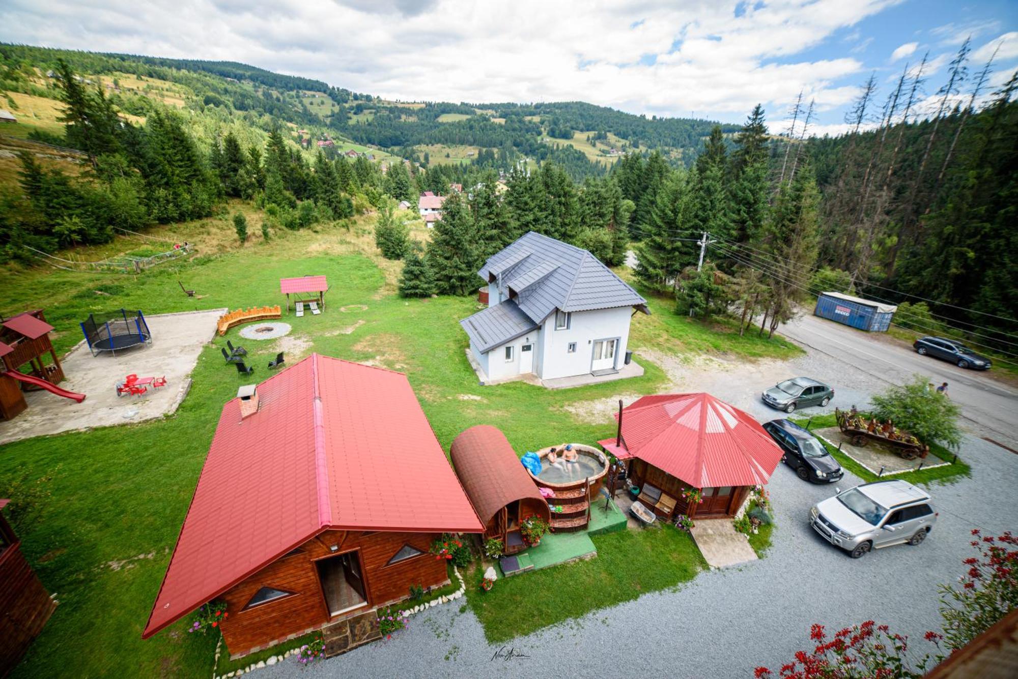 Casa Binu Hotel Arieşeni Екстериор снимка