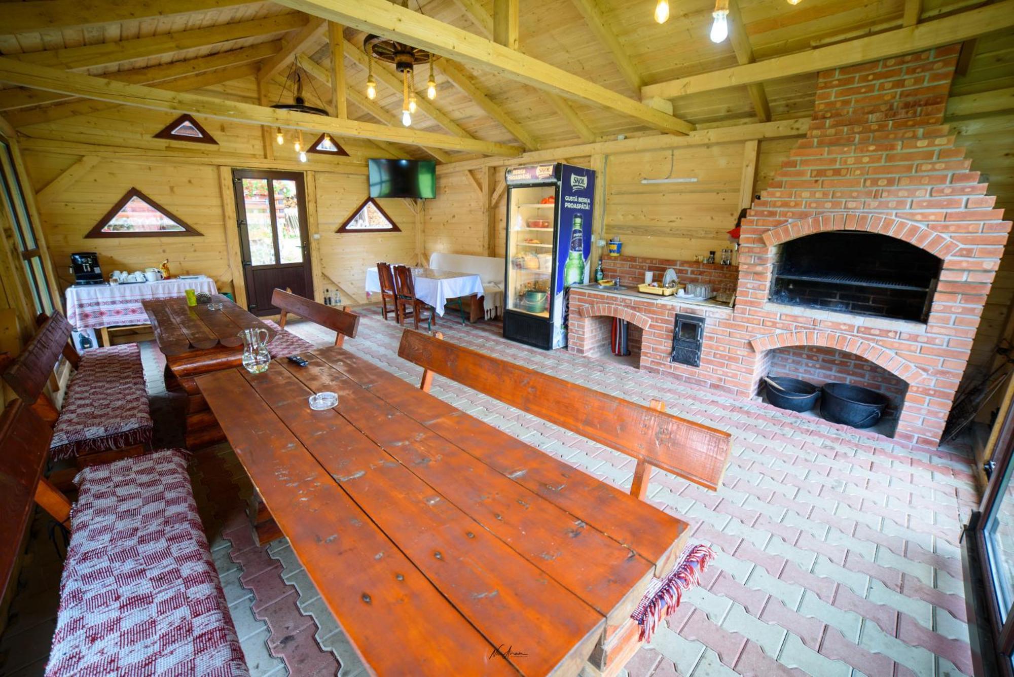 Casa Binu Hotel Arieşeni Екстериор снимка