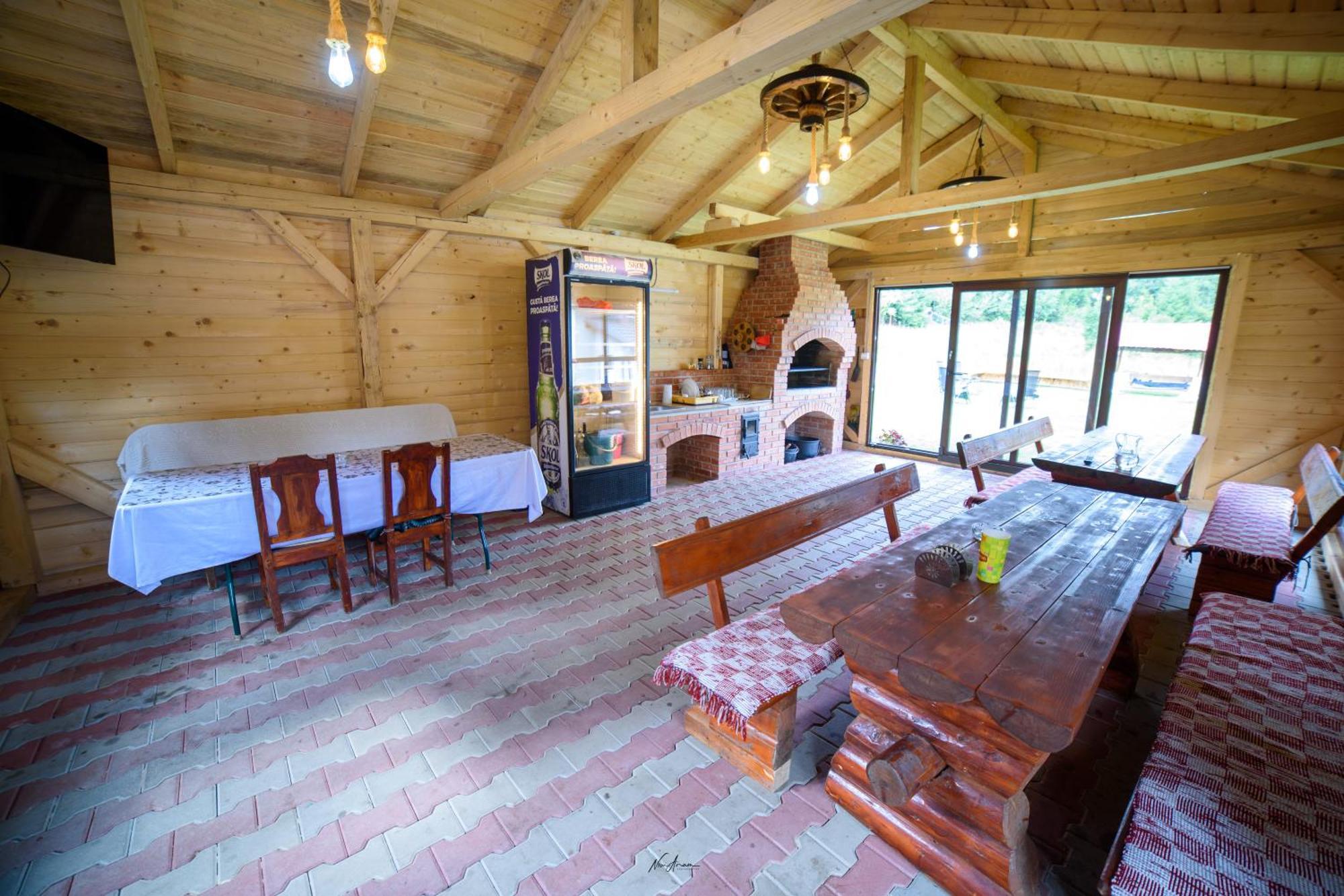 Casa Binu Hotel Arieşeni Екстериор снимка