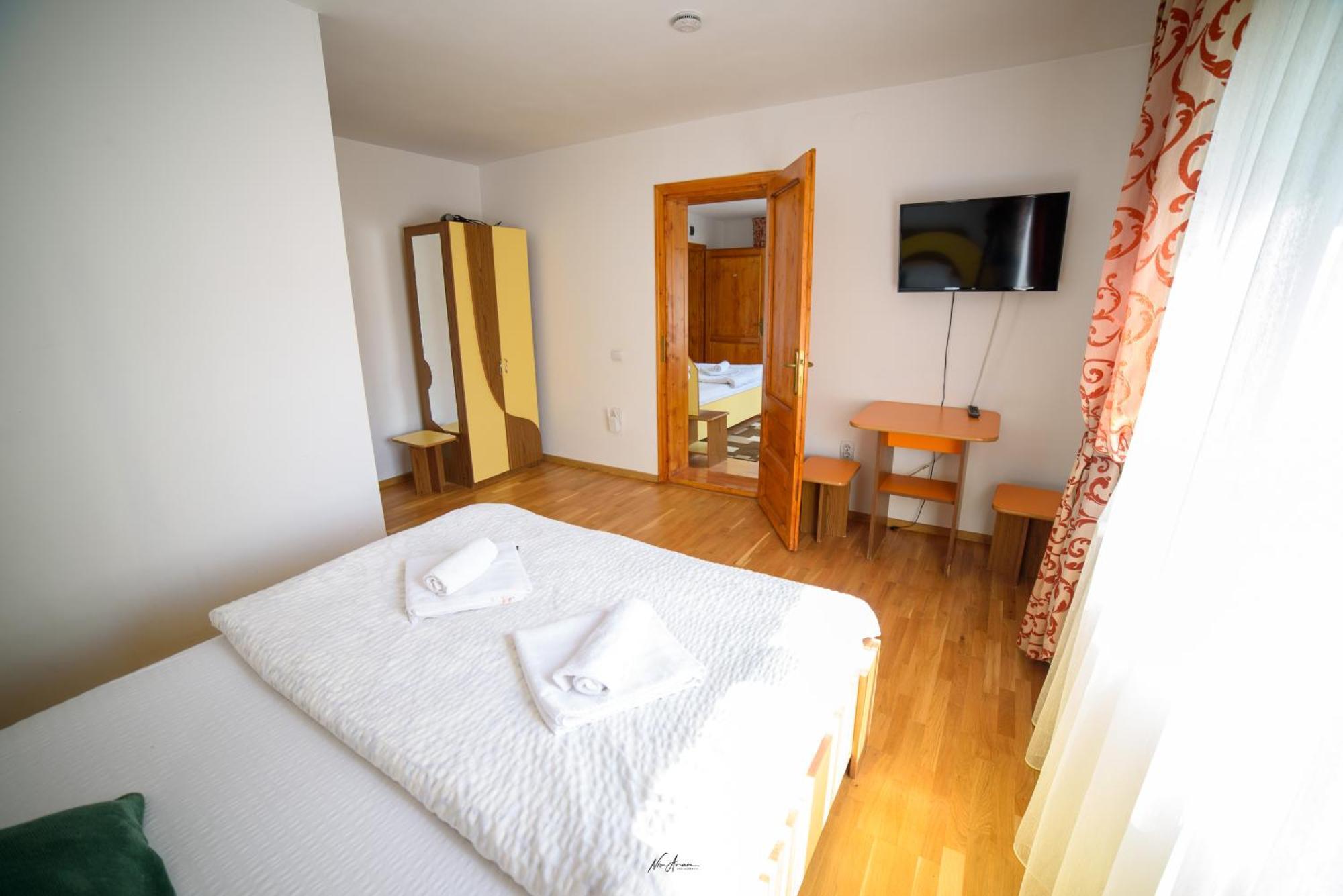 Casa Binu Hotel Arieşeni Екстериор снимка