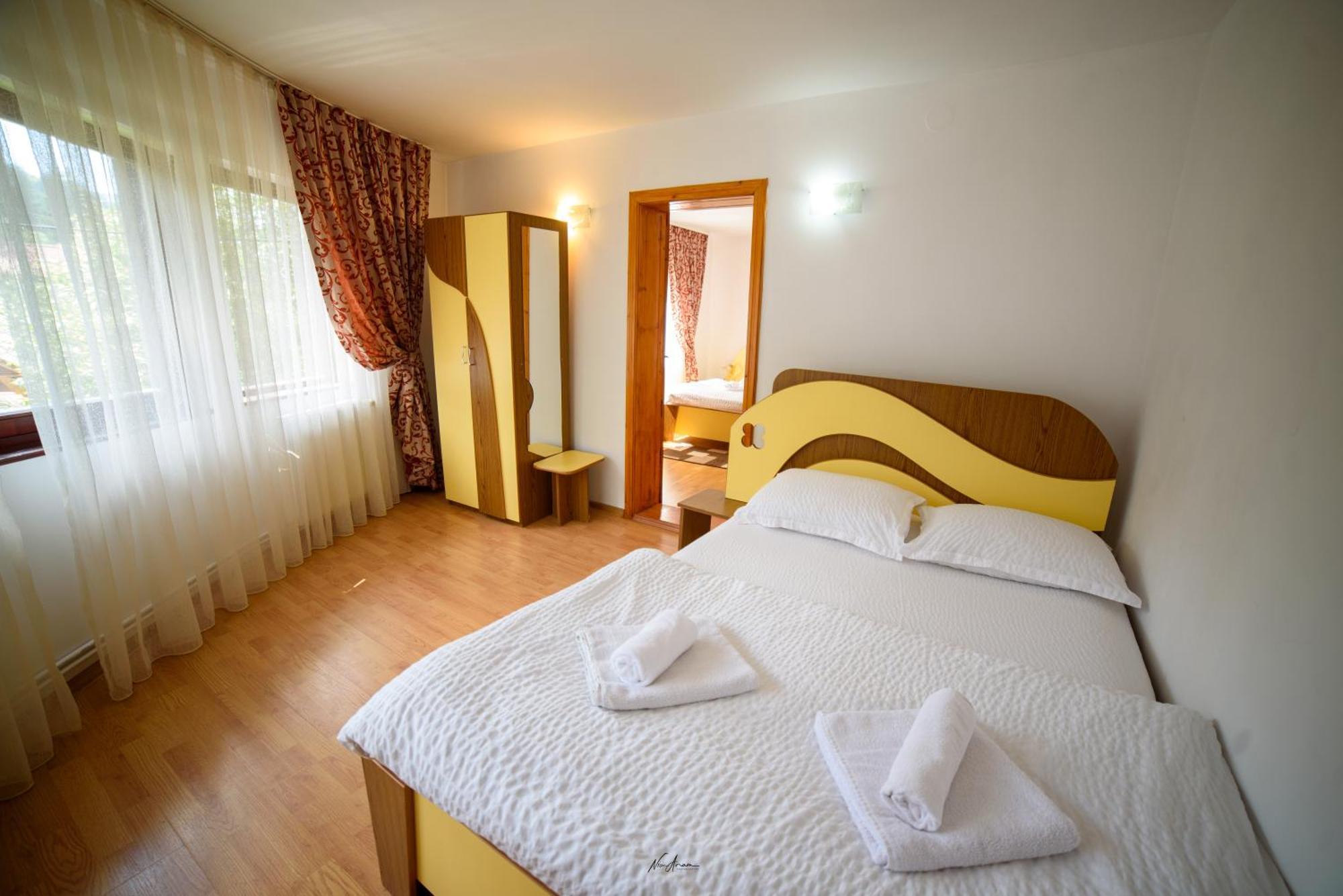 Casa Binu Hotel Arieşeni Екстериор снимка