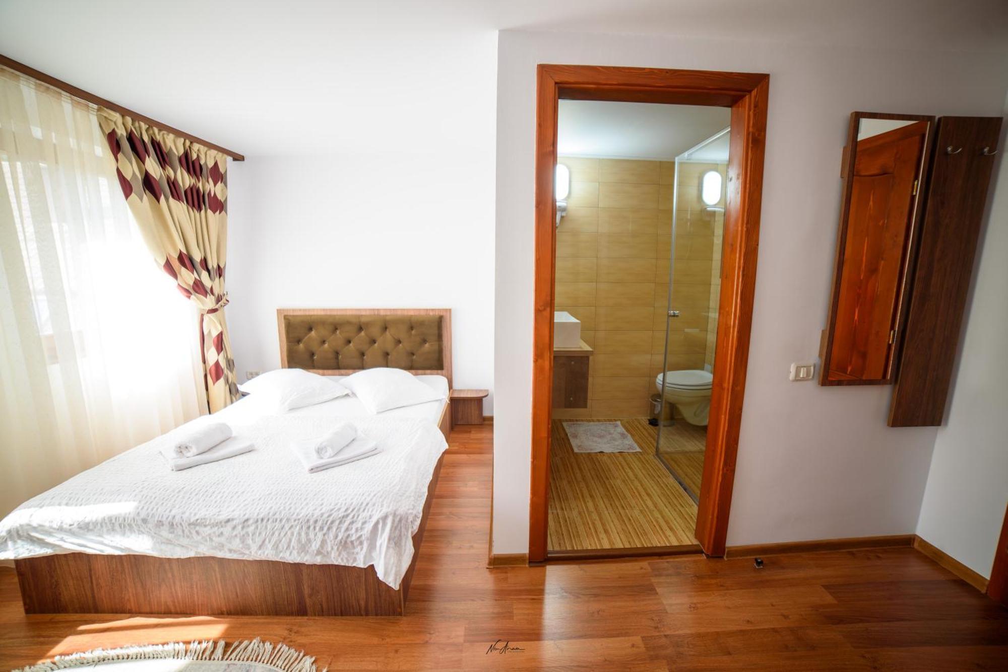 Casa Binu Hotel Arieşeni Екстериор снимка