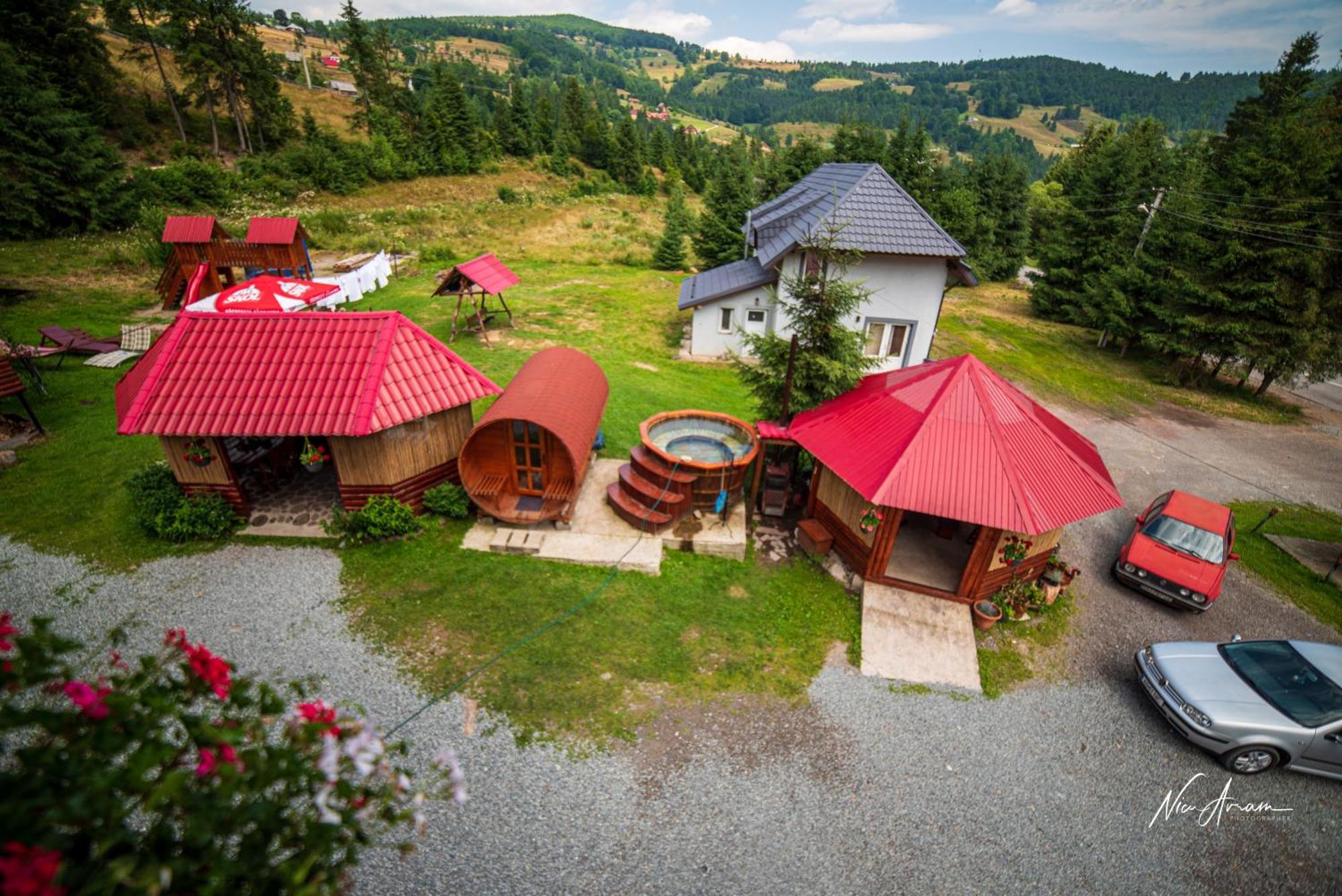 Casa Binu Hotel Arieşeni Екстериор снимка